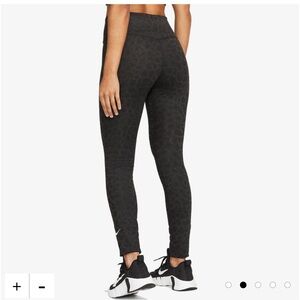 Nike One Women's Mid-Rise leopard print Printed Leggings size M